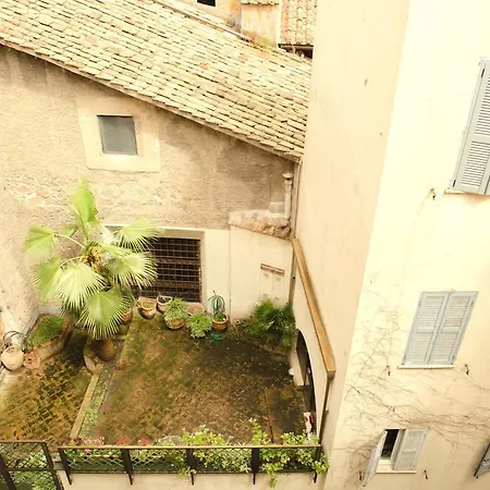 Attico Al Pantheon Appartement *